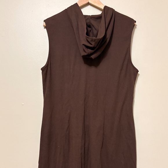 Ann Cole - Picture 2 of 3